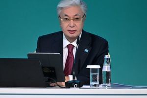 رئیسجمهور قزاقستان خواهان ادامه کمکهای بشردوستانه به افغانستان شد