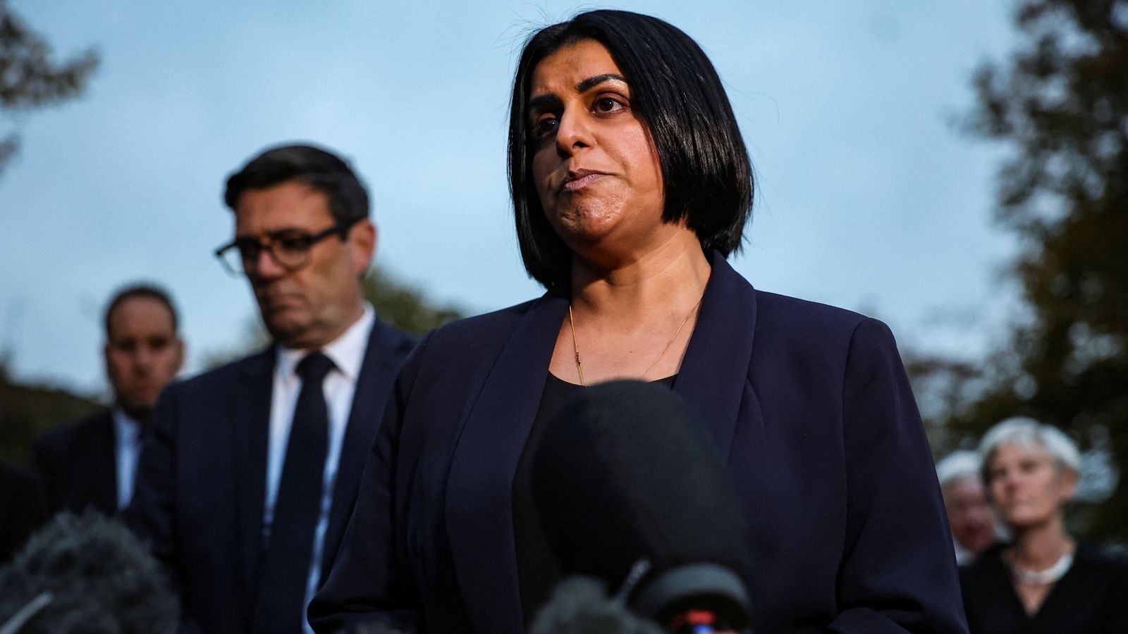 بریتانیا صدور ویزای تحصیلی و کاری را برای شهروندان افغانستان متوقف کرد