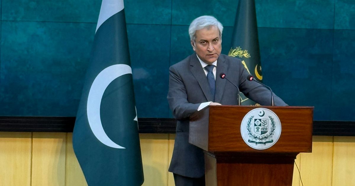 Cross-border shelling resumes within minutes of Eid ceasefire expiry