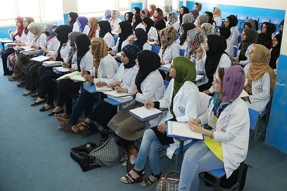 د ارغواني شنبو غورځنګ: د طبي مرکزونو تړنه، د افغان ښځو وروستۍ هیلې هم له منځه یوړې