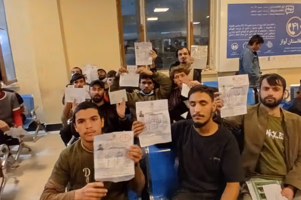 د پاکستان او عراق له زندانونو نږدې ۲۰۰ افغانان خوشې شول