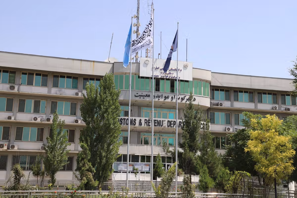 کارمندان دولتی میگویند طالبان از پرداخت منظم معاش ناتوان است