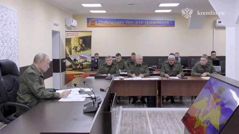 روسي ځواکونه ادعا کوي چې د اوکراین کوپیانسک ښار یې نیولی دی