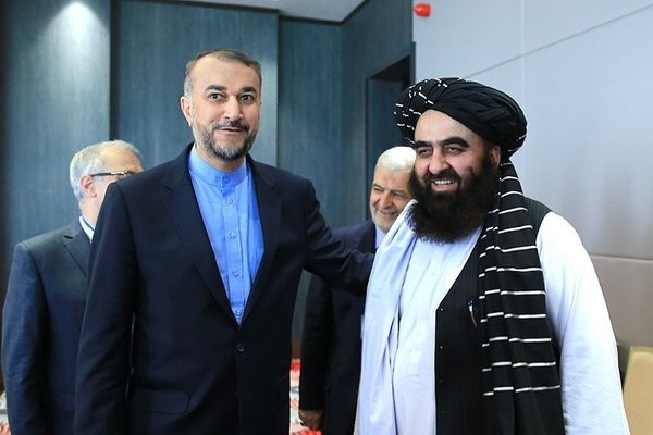 دیدگاه؛ جمهوری اسلامی و طالبان، از همکاری در بیرون راندن امریکا تا جنجال بر سر آب