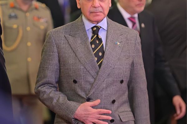 شهباز شریف: پاکستان او اسلامي هېوادونه په سیمه کې د جګړې د مخنیوي لپاره هڅې کوي