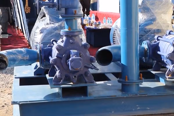 له افغانستان څخه تاجکستان ته د صنعتي کارخونو اړوند دستګاوې صادرې شوې