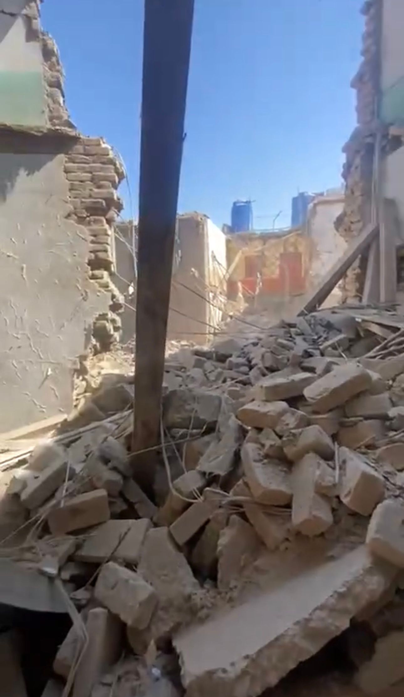 د کورمې د بګن اوسېدونکي: پاکستاني پوځیانو عملیات کې کورونه او جوماتونه بمبار کړل