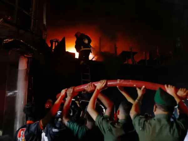 آتش‌سوزی گسترده در بنگلادش ۴۶ کشته برجای گذاشت