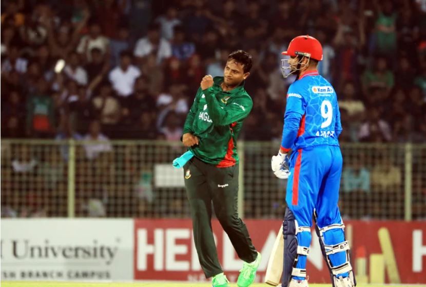 تور کریکت بنگلادیش؛ تیم ملی کریکت افغانستان بازی و جام را یکجا به بنگلادیش باخت