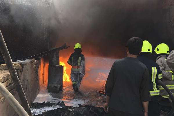 د مزارشریف د سون توکو د خرڅلاو په مارکېټ کې نننی لګېدلی اور مهار شو