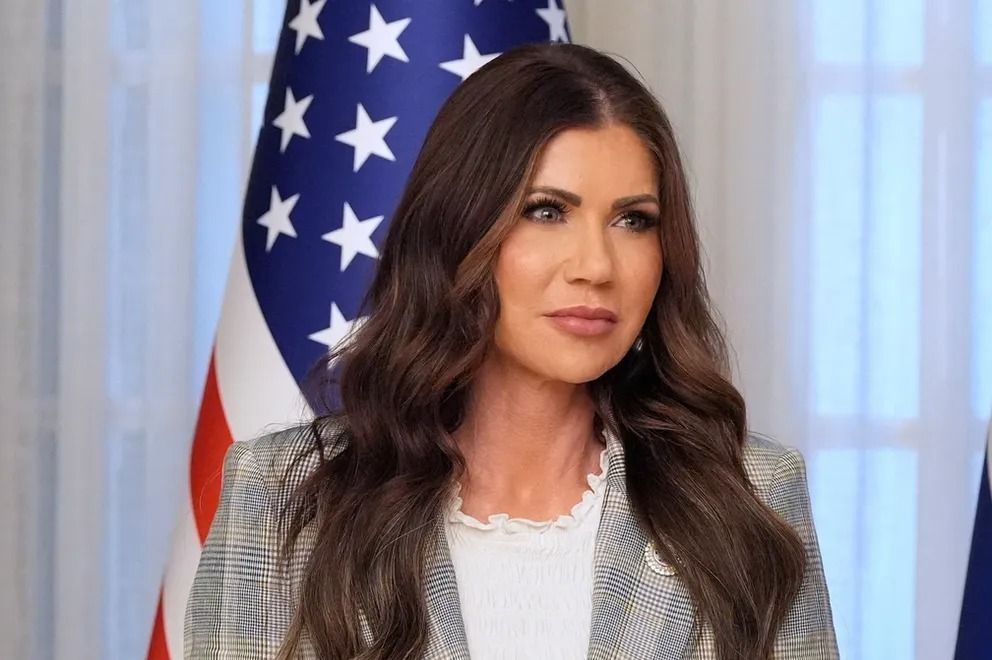 وزیر امنیت داخلی امریکا خبر دزدیده شدن کیف خود در یک رستوران را تایید کرد