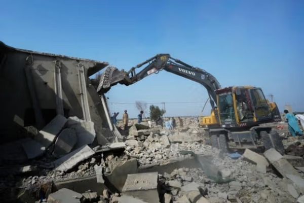 1,200 Afghan Refugee Homes Demolished In Pakistan Within A Week
