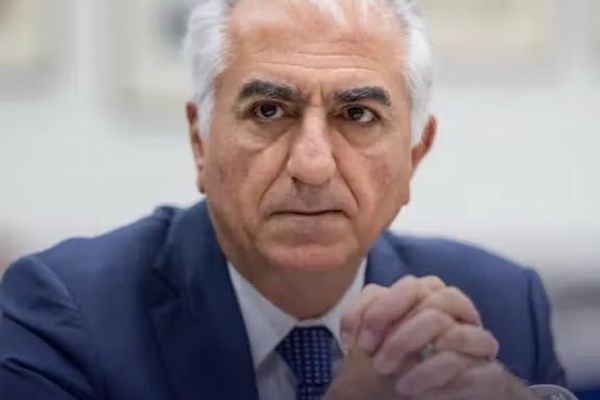 شهزاده رضا پهلوي د لاریونوالو له لوري د تهران او لویو ښارونو د سړکونو د نیولو غوښتنه وکړه