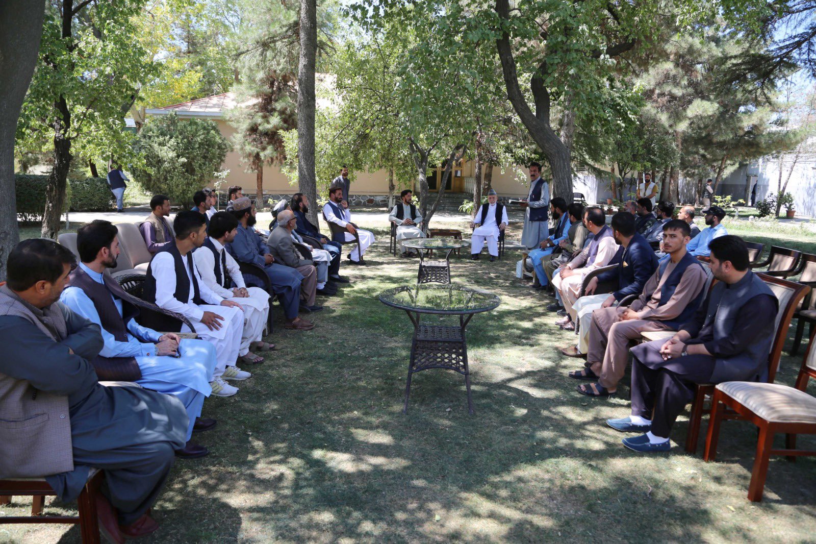 د کرزي تکراري غوښتنه؛ د دایمي سولې او ثبات د ټینګښت لپاره ملي ډیالوګ ضرور دی