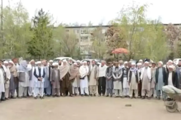 Retirees Protest Dissolution Of Pension System In Kabul