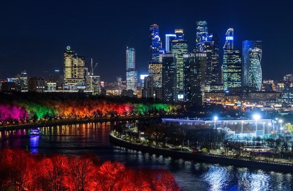 اوکراین پر مسکو د لسګونو بې پیلوټه الوتکو په مټ برید کړی