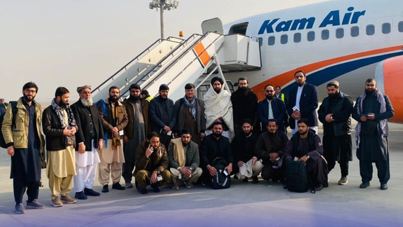 د طالبانو د کانونو او پټرولیم وزارت تخنیکي پلاوی د ظرفیت لوړونې په موخه ازبکستان ته لاړ