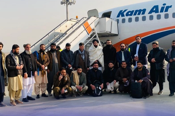 د طالبانو د کانونو او پټرولیم وزارت تخنیکي پلاوی د ظرفیت لوړونې په موخه ازبکستان ته لاړ