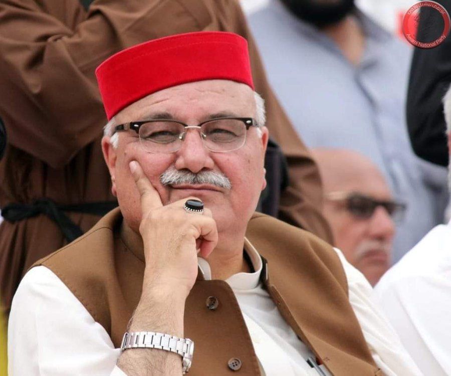 میا افتخار حسین: د افغانستان او‌ پاکستان ترمنځ کړکېچ یوازې په مذاکراتو حل کېږي