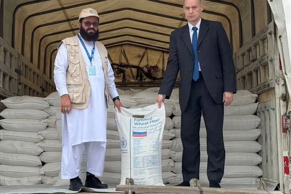 روسیې له افغانستان سره د اوړو مرسته وکړه