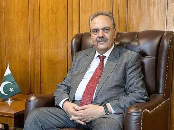 اصف دُرانی: طالبان باید د یوه حکومت په څېر چلند وکړي نه د یوې نیمه‌پوځي ډلې په توګه 