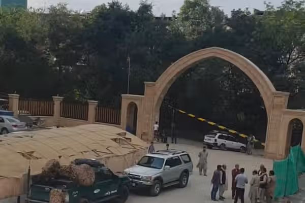 ساکنان شهرک عمر گلستان: «طالبان از خانههای شخصی ما کرایه میخواهد»