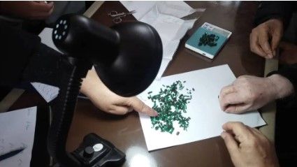 طالبان از فروش زمرد پنجشیر به ارزش بیش از یکونیم میلیون دالر خبر داد