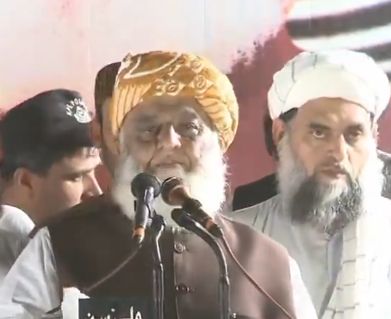 مولانا فضل الرحمان: له افغانستان څخه زه هم ګیله لرم خو ځینې مسایل په زور نه حل کيږي