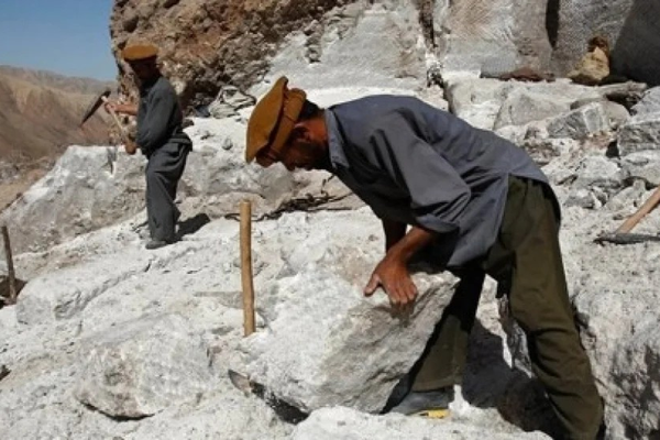 د بغلان له کانونو هره میاشت د ګچو څه باندې ۲زره ډبرې استخراجېږي