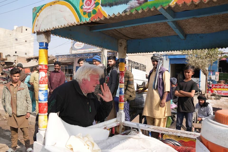 ترامپ پاکستانی برای هوادارانش آواز هم می‌خواند