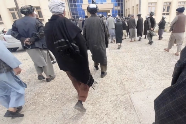 احتجاج عدد من سكان ولاية فارياب ضد طالبان