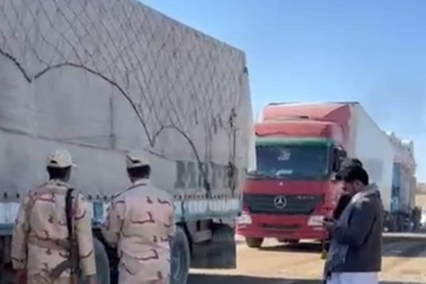إيران تعلن افتتاح مسار بري جديد على حدودها مع أفغانستان