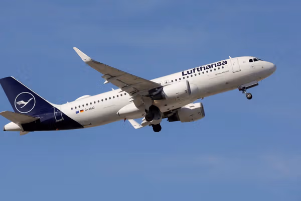 صدها پرواز پس از اعتصاب کارمندان بزرگترین شرکت هواپیمایی آلمان لغو شد