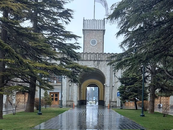 طالبان: په پنځو ولایتونو کې د ډبرو سکرو د پروسس مرکزونه او زراعتي کمپلکسونه جوړوو