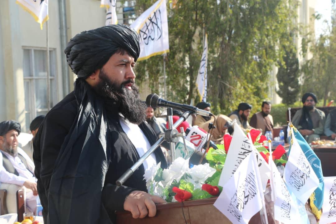 د طالبانو د لوړو زدکړو وزير وایي، د نړۍ د تور ليست او بنديزونو پروا نه لري