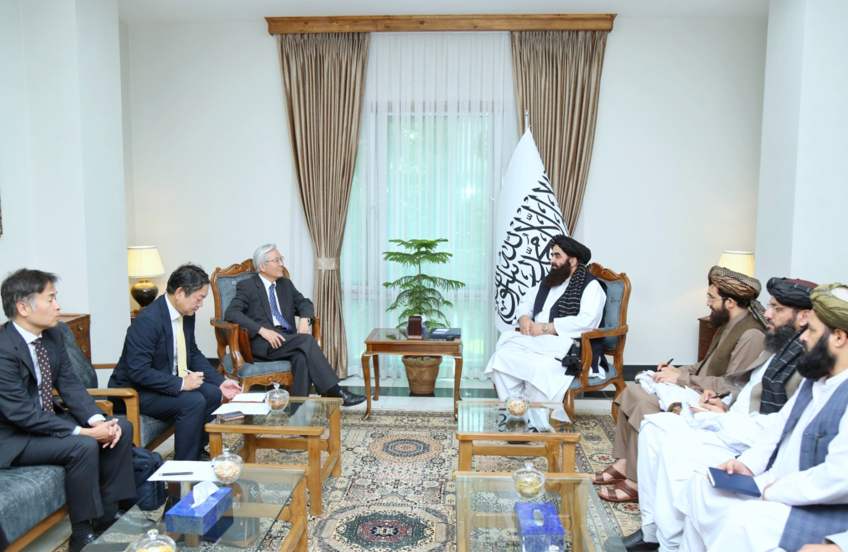 امیر خان متقي: د متوازن سیاست په رڼا کې د نړۍ له هېوادونو سره مثبتې اړیکې غواړو