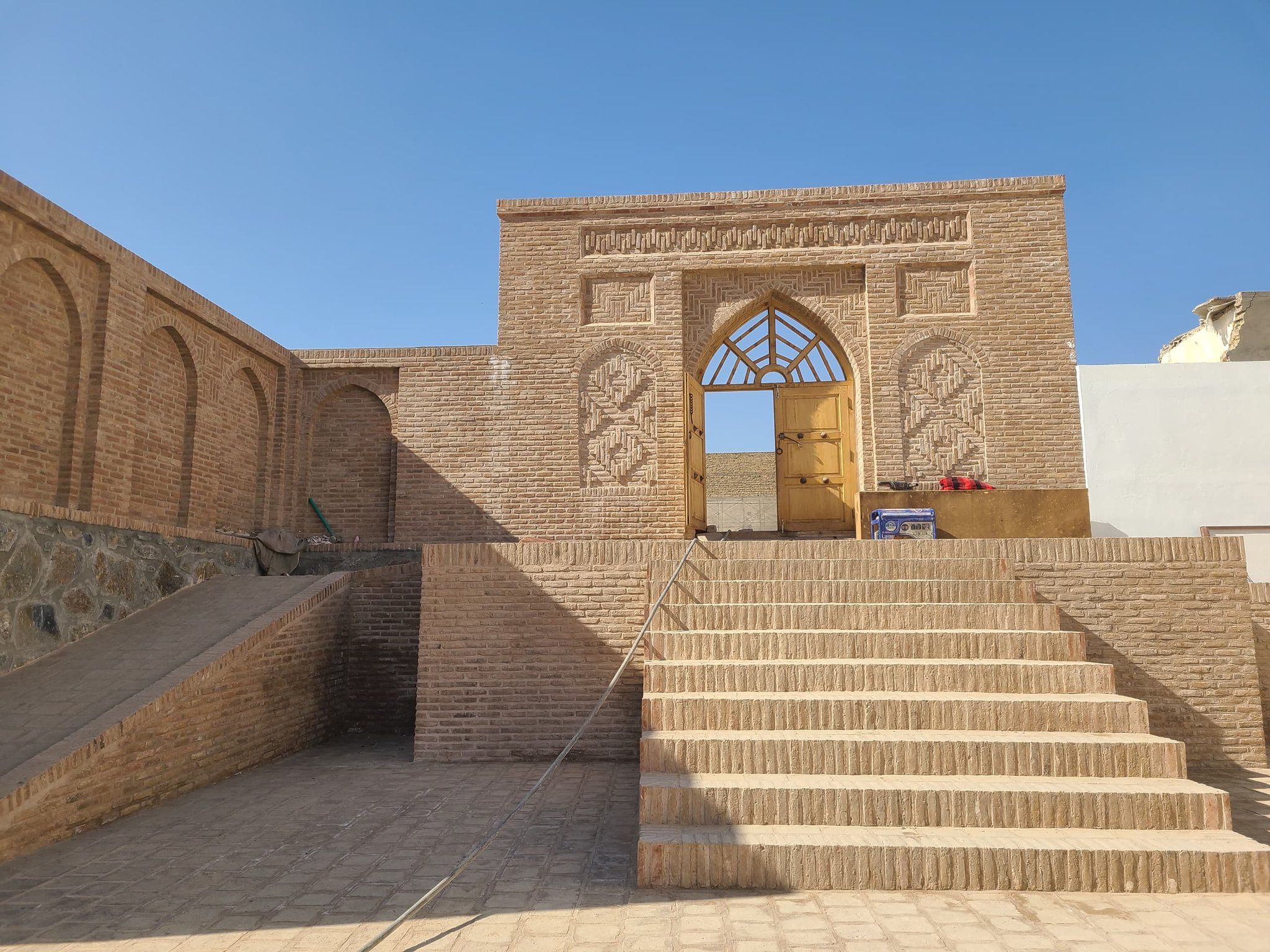 په کندهار کې د احمد شاه بابا د کور د بیا رغونې چارې روانې دي