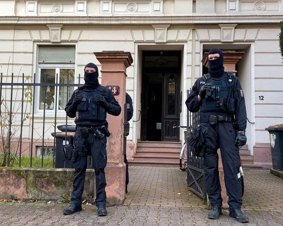 پولیس آلمان دهها نفر را به علت انتشار محتوای نفرتانگیز ضدزنان در دنیای مجازی بازجویی کرد