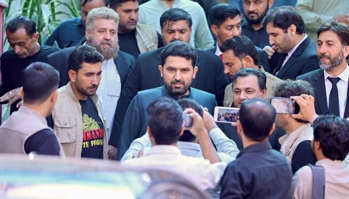 وزیر اعلای خیبر پختونخوا: روند اخراج مهاجران افغان تسریع می‌شود