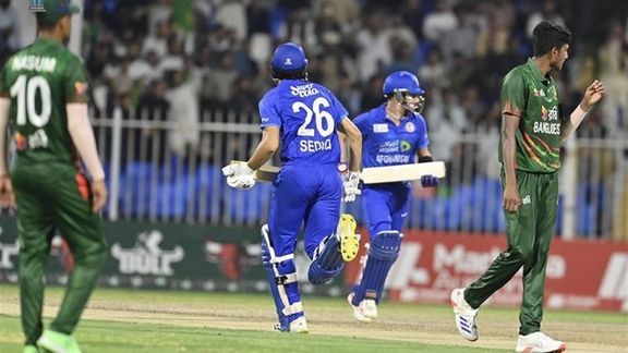 افغانستان له بنګله دېش څخه دوه پر یو د یو ورځينیو لوبو لړۍ وګټله