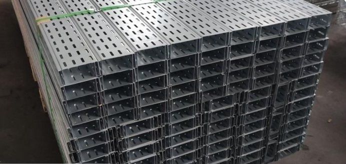 طالبان وایي ۱۰۳ ټنه بې‌کیفیته ودانیز توکي یې بېرته ایران ته ګرځولي دي