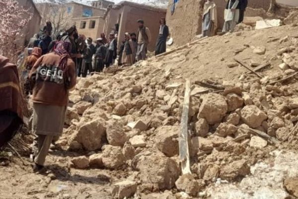 در پی فروریختن سقف چند خانه در ننگرهار و میدان وردک ۹ نفر جان باختند