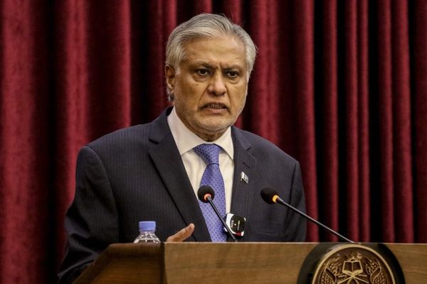 اسحاق ډار: افغانستان د سیمې د ثبات لپاره مهم او اغېزناک هېواد دی