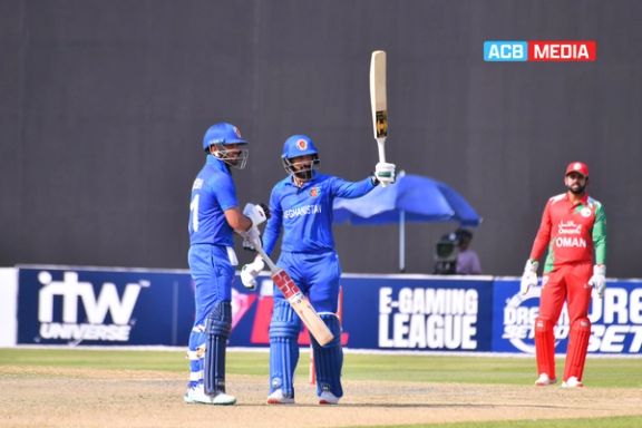 افغان الف کرېکټ لوبډله په درې اړخيزه لوبلړۍ کې عمان ته په ماتې ورکولو سره پايلوبې ته لاړه