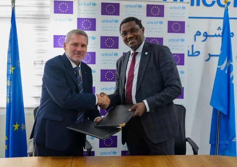 اتحادیه اروپا ۱۰ میلیون یورو برای حمایت از کودکان بازگشت‌کننده افغان اختصاص داد