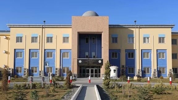 وزارت داخله طالبان بر نامه‌نگاری رسمی به زبان فارسی محدودیت وضع کرده است