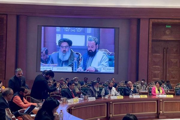 د طالبانو وزیر په نوي ډیلي؛ له پاکستان سره زموږ اړیکې ورځ تر بلې کمزورې کېږي