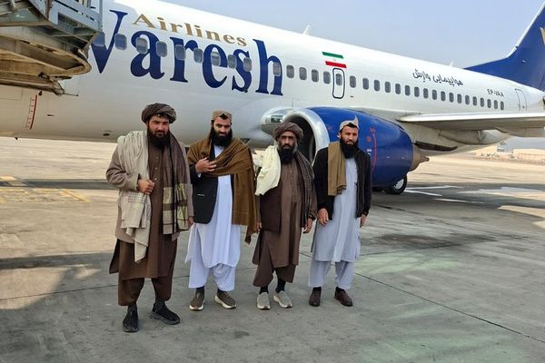 د طالبانو د کرنې وزارت مرستیال د کرنیزو ټکنالوژیو نندارتون کې د ګډون لپاره تهران ته لاړ