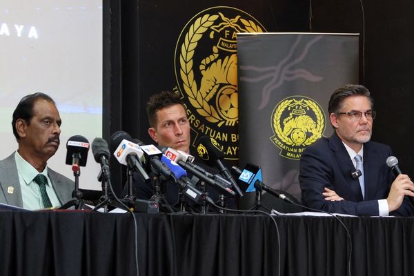 فدراسیون فوتبال مالیزیا دبیرکل خود را در پی رسوایی تابعیت بازیکنان معلق کرد