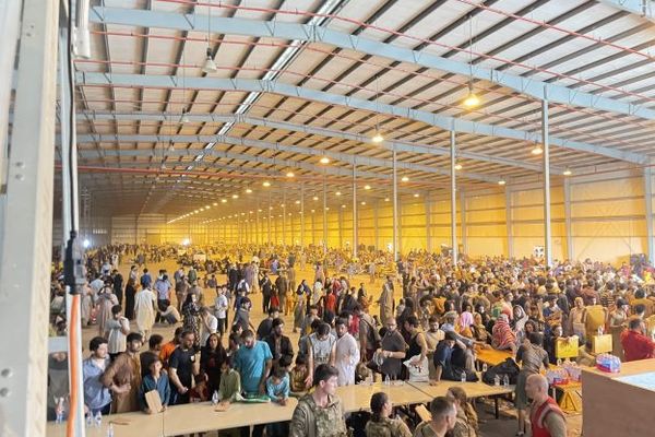 امریکا او افغان متحدین؛ د کډوالۍ نوې پالیسۍ نړیوال غبرګونونه پارولي